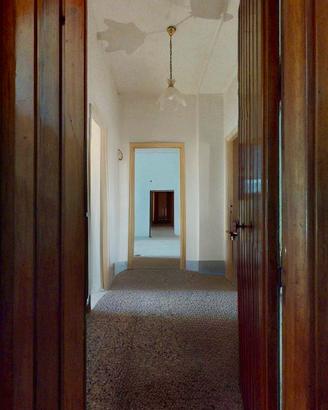 Tri-Quadrivano con due posti auto