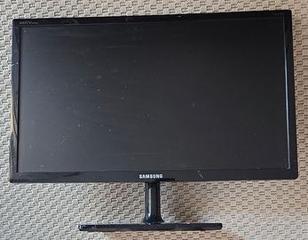 Monitor TV Samsung 24 pollici HDMI VGA Composito