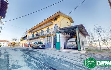 CASA SEMINDIPENDENTE CON GIARDINO E AMPI FONDI A C