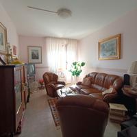 Appartamento con box vista mare