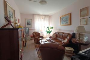 Appartamento con box vista mare