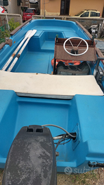 Barca con motore Mercury 25