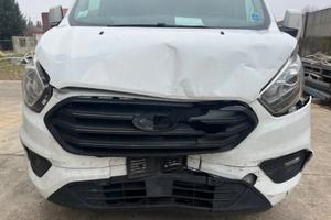 Ford transit custum 2018 automatico sinistrato