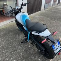 Royal Enfield Guerrilla 450