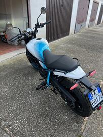 Royal Enfield Guerrilla 450