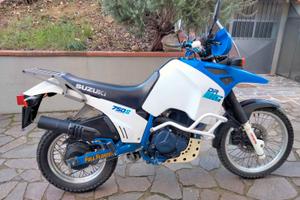 Suzuki DR 750 BIG