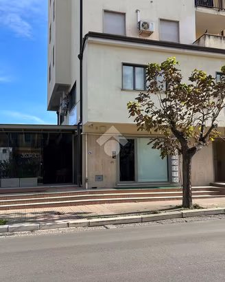 NEGOZIO A CORIGLIANO-ROSSANO