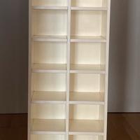 Mobile bianco Ikea a giorno