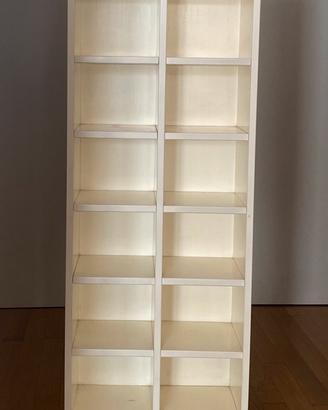 Mobile bianco Ikea a giorno