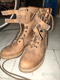 Scarponi stile militare vintage 