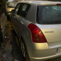 Suzuki Swift ricambi