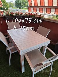 Tavolo allungabile + 4 sedie da giardino