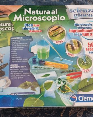Clementoni Natura al microscopio.