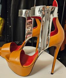 Mai indossate, 14 cm  di tacco di Cesare Pacciott