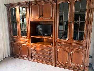 Mobile da salotto con cristalliera