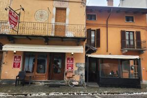 Attività / Licenza di 126 m² con 2 locali a Caragl