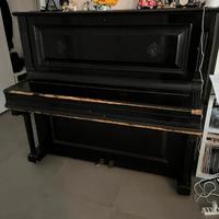 pianoforte verticale Roeseler