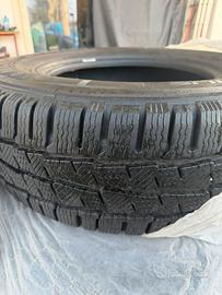 4 gomme Michelin Agilis Alpin 225/70 R15