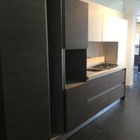 CUCINA LINEARE IN LAMINATO