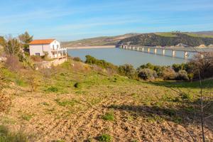 Villa panoramica vicino al lago di Guardialfiera