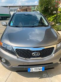 Auto KIA Sorrento Suv