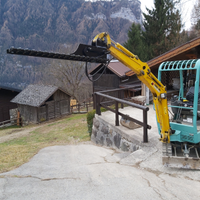 Tagliasiepi oleidinamico per escavatore