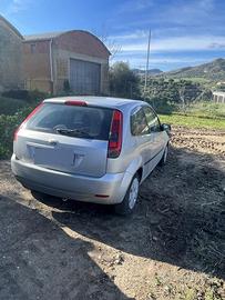 Ford fiesta mk5