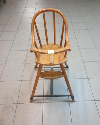 Seggiolone in legno vintage  