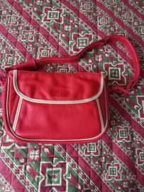 borsa in pelle rossa