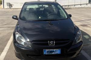 Peugeot 307 del 2005 -  neopatentati / lavoro