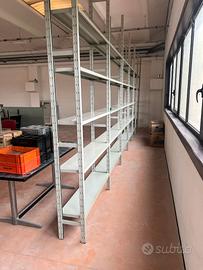 scaffale in ferro