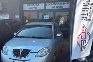 Lancia Ypsilon 1.3 MJT 75 CV Oro Bianco