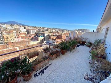 Attico 3 Vani con vista Etna e mare (Via Canfora)