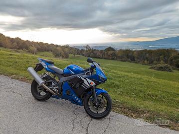 Yamaha YZF R6 - 2004