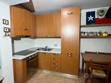 Cucina Angolare completa di elettrodomestici