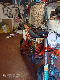 Plastiche con grafiche KTM 2016