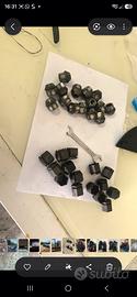 dadi e coperture per cerchi opel astra gtc