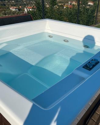 Jacuzzi vasca idromassaggio