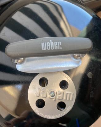 Barbecue Weber completo di accessori 
