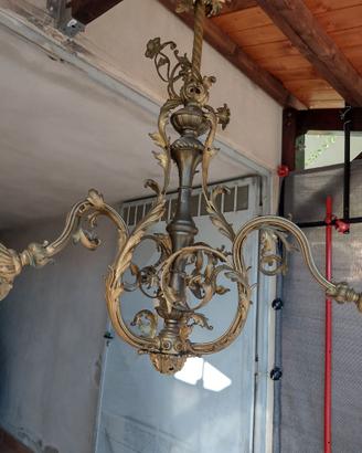 Lampadario antico in Ottone Massiccio – 3 Bracci (