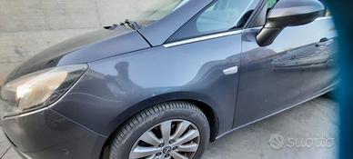 OPEL ZAFIRA 2012 - PARAFANGO SINISTRO