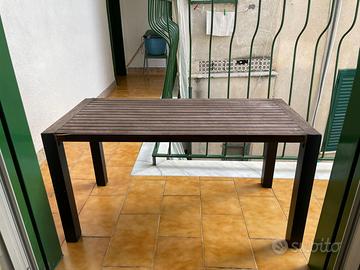 Tavolino da giardino