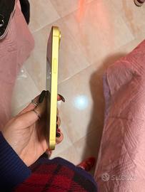 Iphone 14plus colore giallo