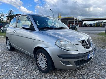 Lancia Ypsilon 1.2 16V Argento