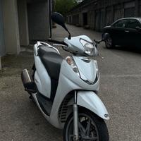 Honda sh 300