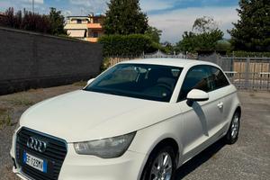 AUDI A1 1.6 TDI CV AMBITION