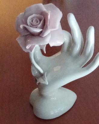 Scultura in ceramica di Capodimonte Mano con fiore