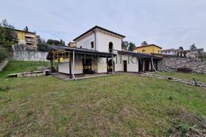 Villa bifamiliare - Sona