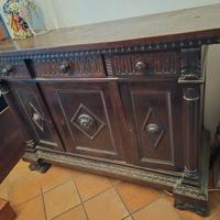Mobile in legno massiccio del 900’