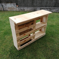 Mobile bar giardino fatto con bancali